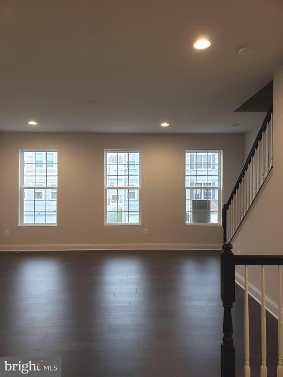 Building Photo - 3639 Duckhorn Way