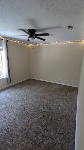 Building Photo - 2107 Alpine Rd