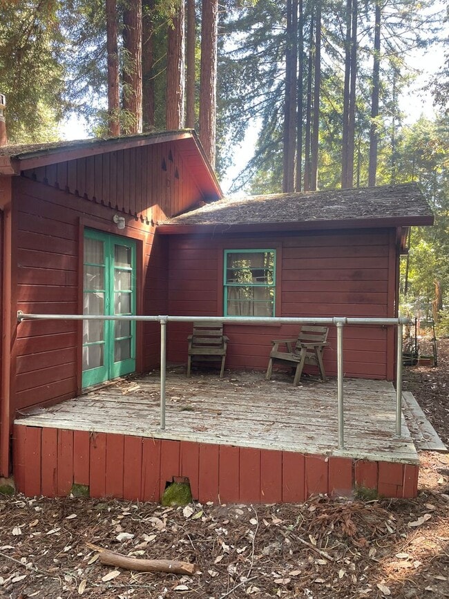 Building Photo - Serene mountain setting in Felton