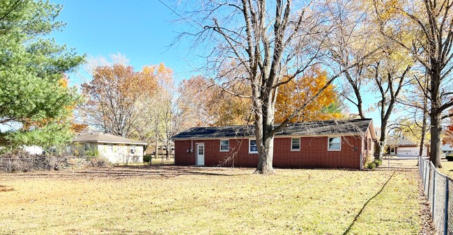 Building Photo - Newly renovated 3-Bedroom North Side Home ...