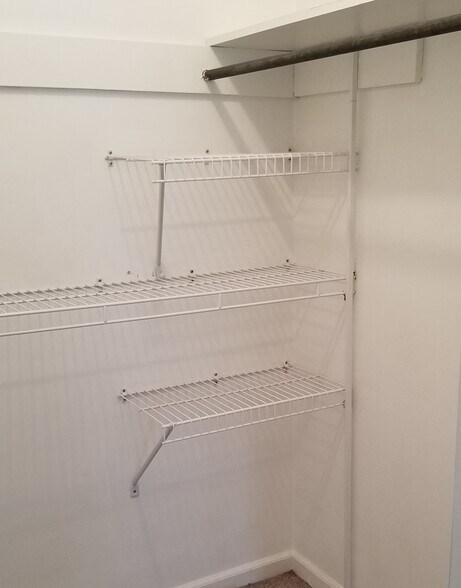 Walk-in closet - 2116 Montreat Ln