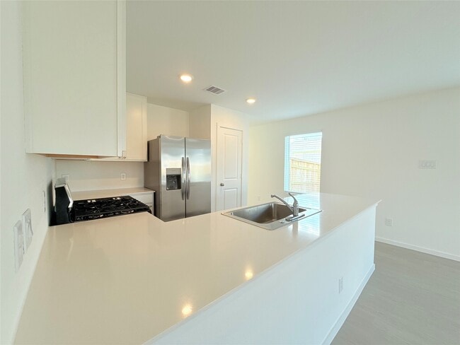 Building Photo - 17941 Valle Cupa Ln