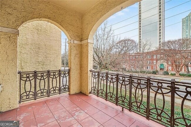 Building Photo - 2855 Peachtree Rd NE