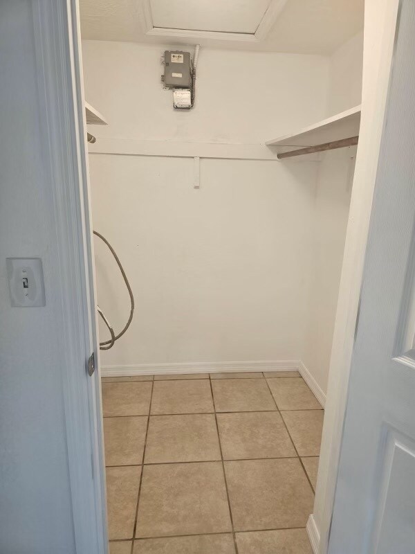 Building Photo - 9815 Hidden Ln