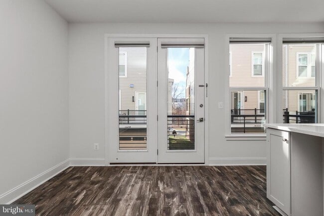 Building Photo - 14583 Lakestone Dr