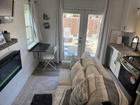 Building Photo - Charming Backyard Studio – All Utilities Included - Even WiFI