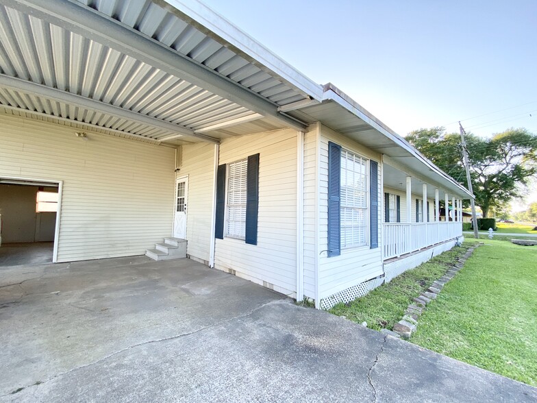 Building Photo - 2503 Ave G