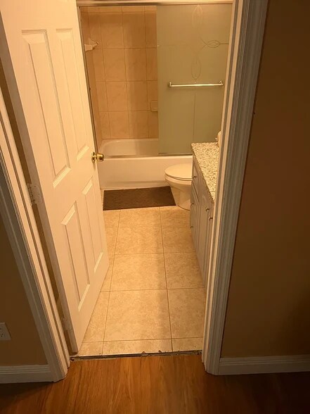 Building Photo - 813 NW 19th Ave