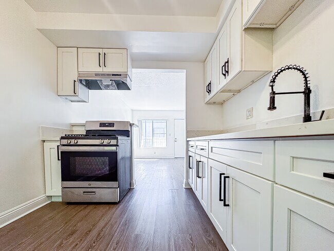 Building Photo - 12521 Lakewood Blvd