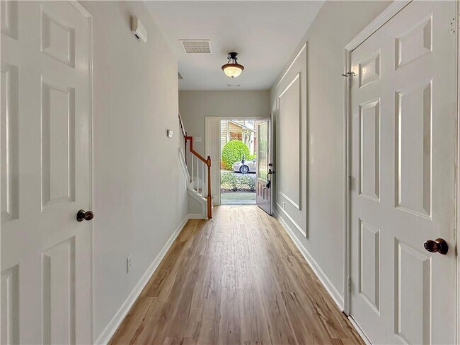 Building Photo - 1645 Southgate Mill Dr