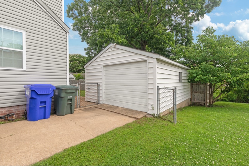 Building Photo - 1364 E Norcova Dr