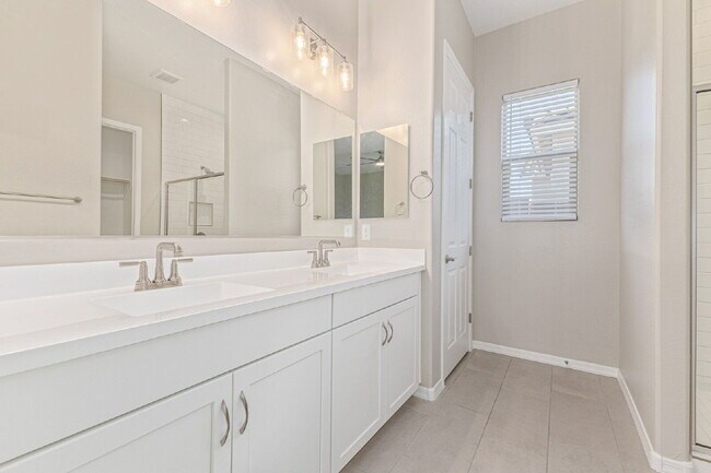 Building Photo - 20108 W Montecito Ave