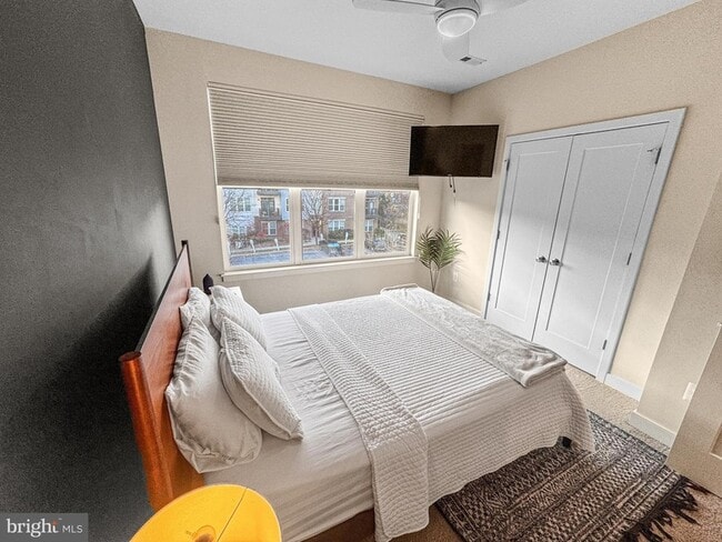 Building Photo - 5610 45th Ave