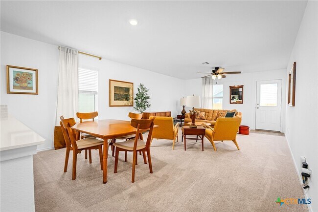 Building Photo - 175 Amber Gln