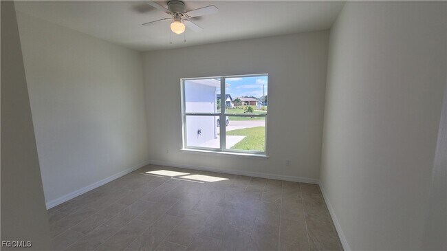 Building Photo - 4016 NE 12th Ct