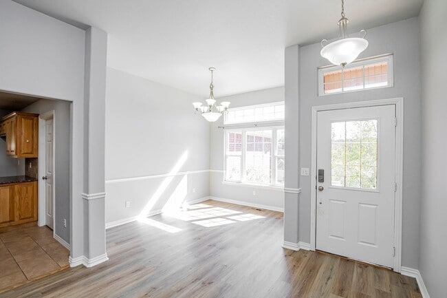 Building Photo - ***41 May Lane***