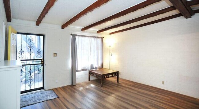 Building Photo - 3 BR/1.5 BA with large yard, new kitchen &...