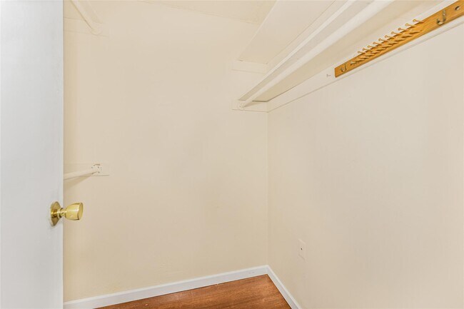 Building Photo - 1155 Warburton Ave
