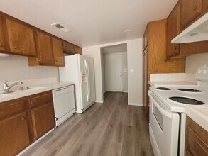 Building Photo - La Jolla Vista Townhome near UCSD