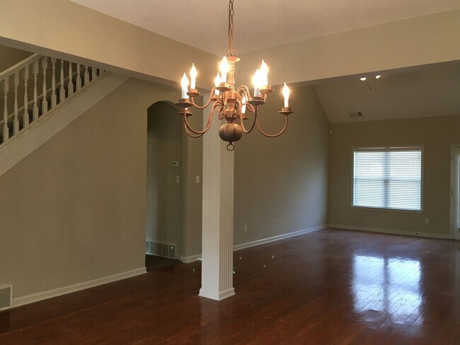 Building Photo - Beautiful 4br Lakeland home with a HUGE bonus room! Over 3300 sq ft! Pets are owner's approval, f...