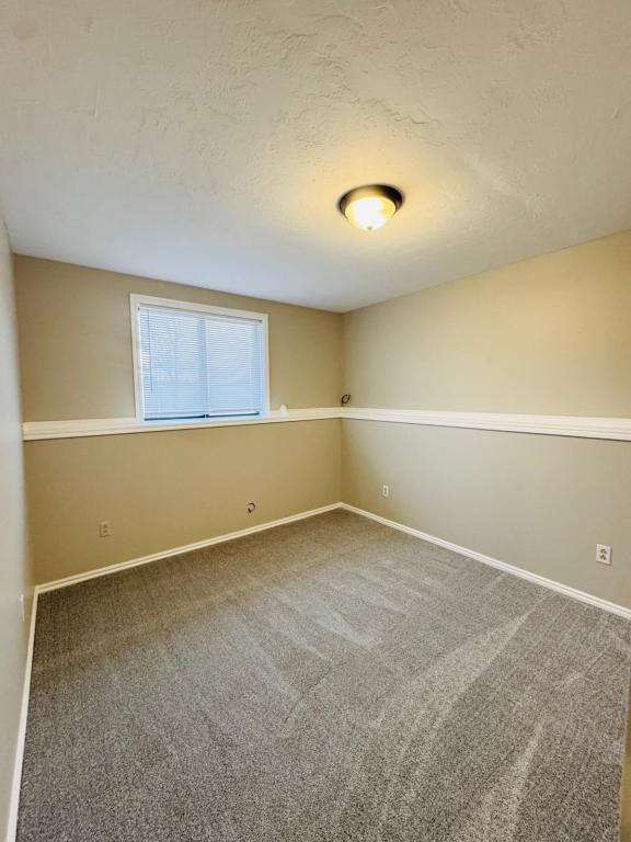 Building Photo - 2986 Newman Dr