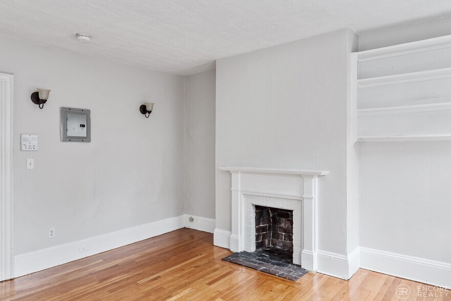 Building Photo - 47 S Russell St