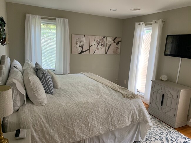 Building Photo - 10304 Snowpine Way