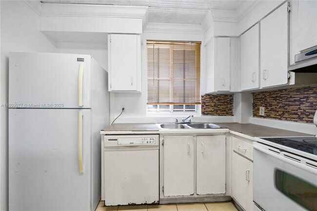 Building Photo - 6135 NW 186th St