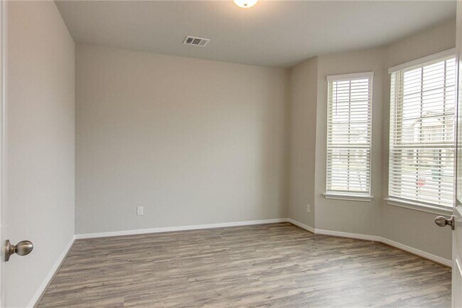 Building Photo - 17012 Lathrop Ave