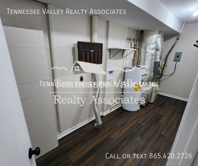 Building Photo - 8500 Olde Colony Trail