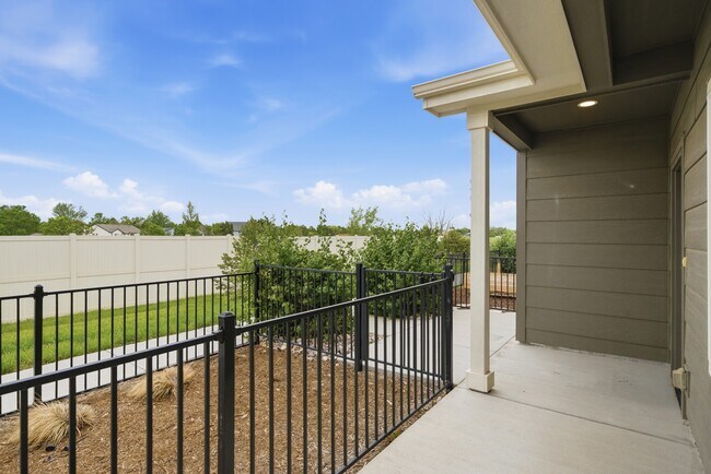 Building Photo - 3642 Ronald Reagan Ave