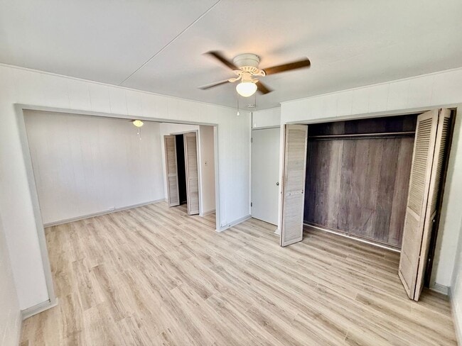 Building Photo - 4/2/3 + Office Space - Single Family Home Located in Kaimuki - Great Location!