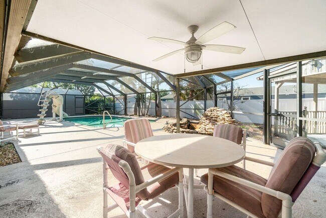 Building Photo - 61 W Rubber Tree Dr