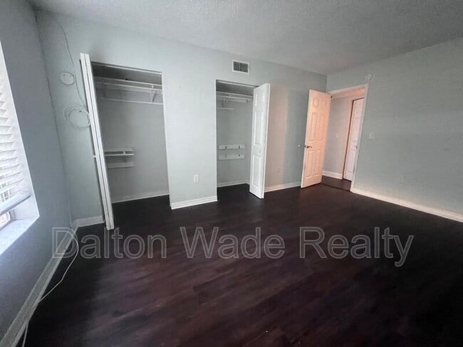 Building Photo - 2095 Sunset Point Rd