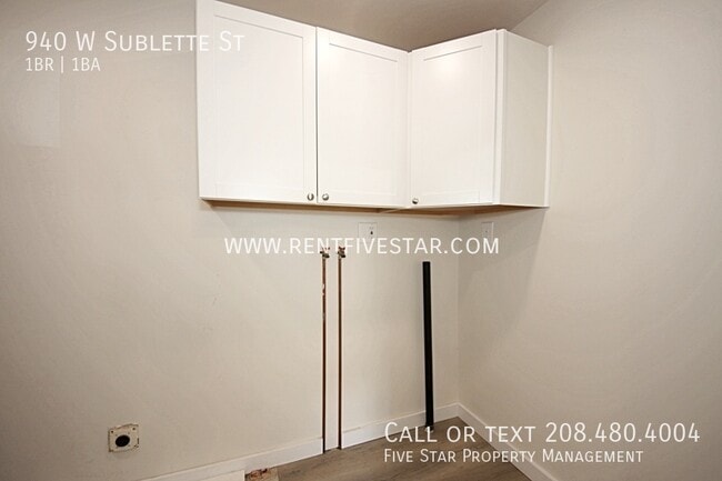 Building Photo - 940 W Sublette St