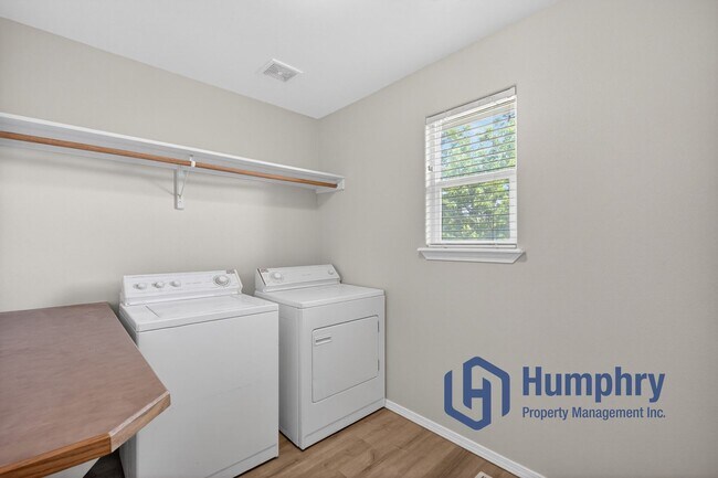 Building Photo - Beautiful home in Valley Green Subdivision in Meridian