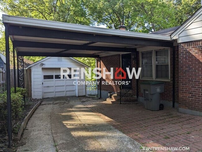 Building Photo - Convenient, 3/2 Home In East Memphis Now A...