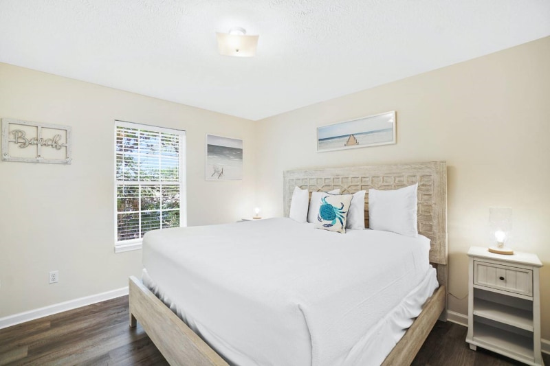 Building Photo - 22609 Sunset Ave