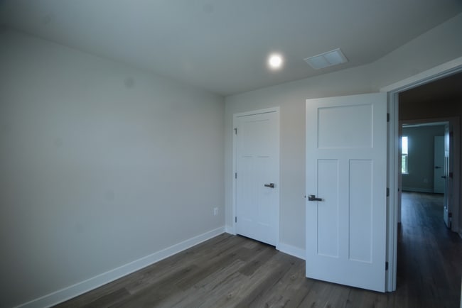 Building Photo - A Beautiful New 3 Bedroom Townhouse