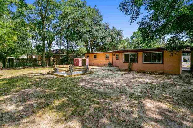 Building Photo - 9 Gentian Dr