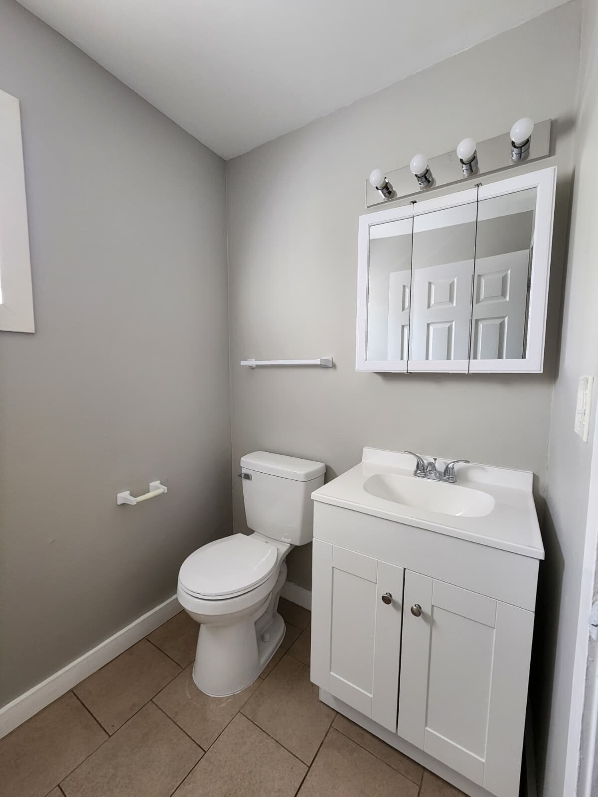 Building Photo - 425 Huntington St