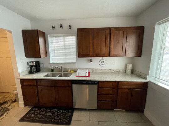 Building Photo - 679 E Downington Ave