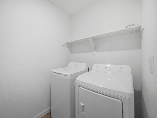 Building Photo - Brand New Build! 4 Bed, 3 Bath Townhouse in South Fort Collins!
