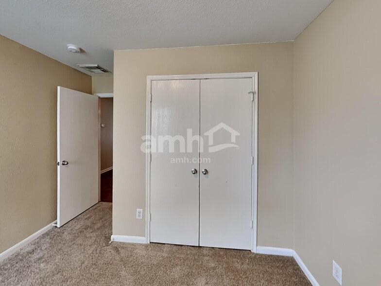 Building Photo - 4818 Bentonite Blvd