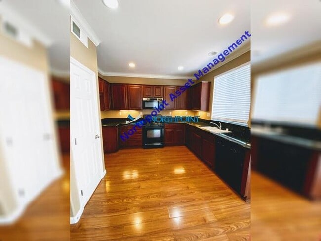 Building Photo - Beautiful 4 Bedroom in Natomas!