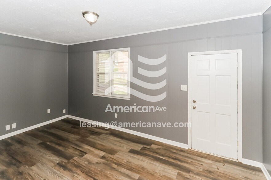 Building Photo - 4012 Lindwood Dr