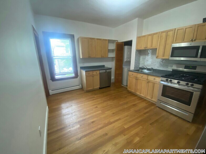 Building Photo - 3 Nira Ave