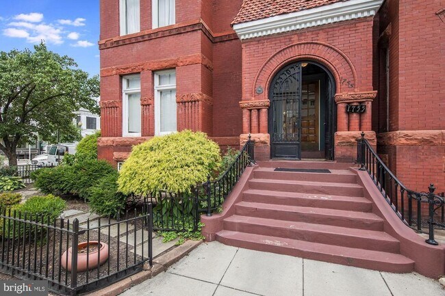 Building Photo - 1755 18th St NW