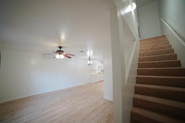 Building Photo - 1264 Ocala Rd