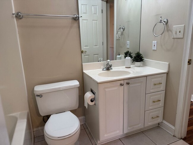 Building Photo - 112 Eagles Landing Dr